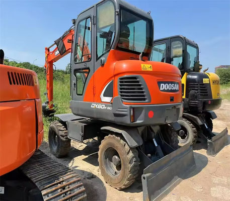 Original Korea Used Mini Excavator Doosan DX60W-9C  6 Ton Small Wheel Excavator